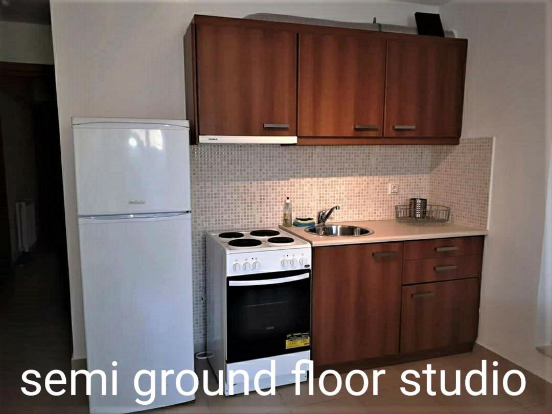 Vrachati Sea Front House Kato Assos Luaran gambar